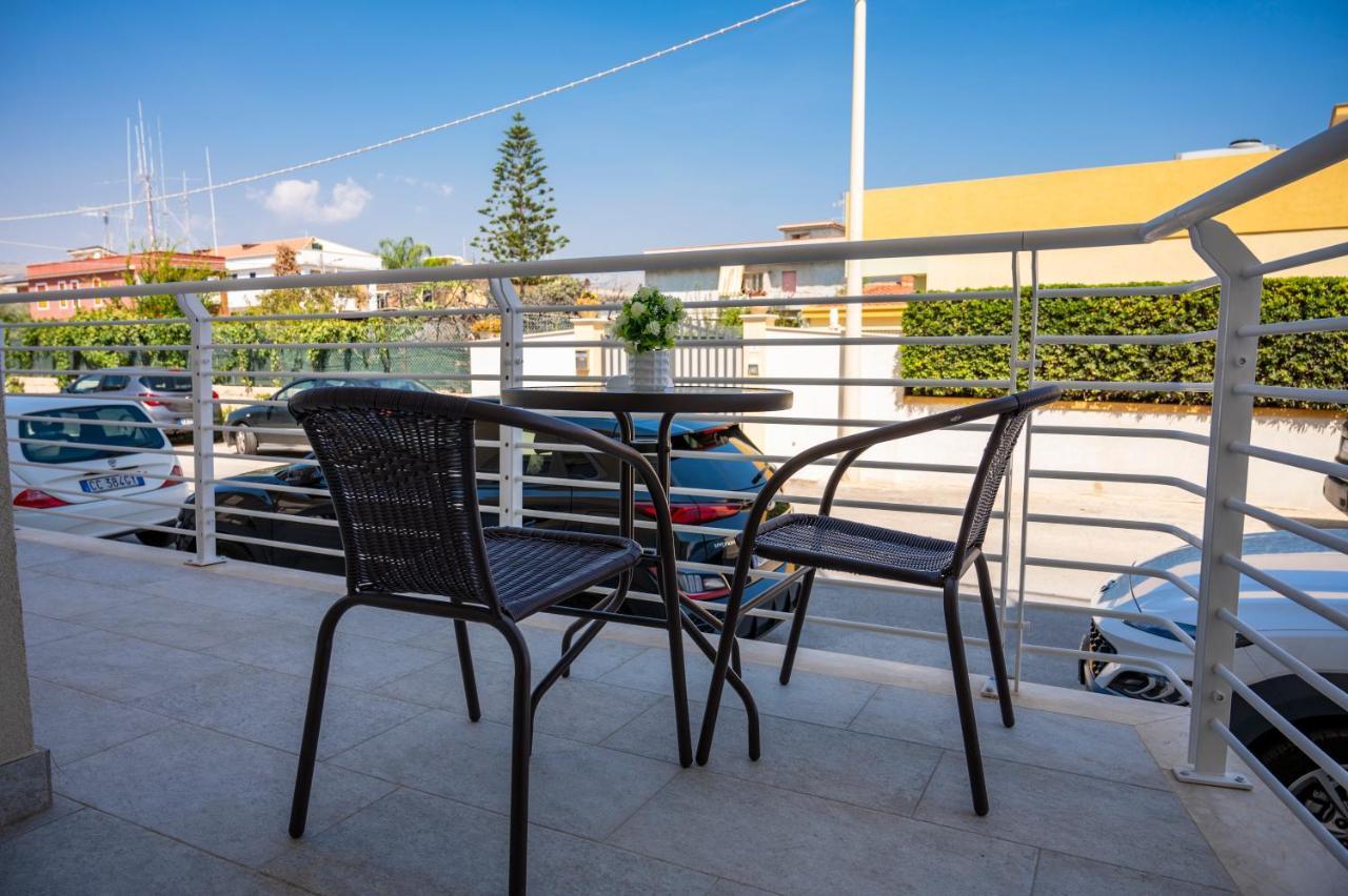 White Apartments & Spa Avola Exterior foto